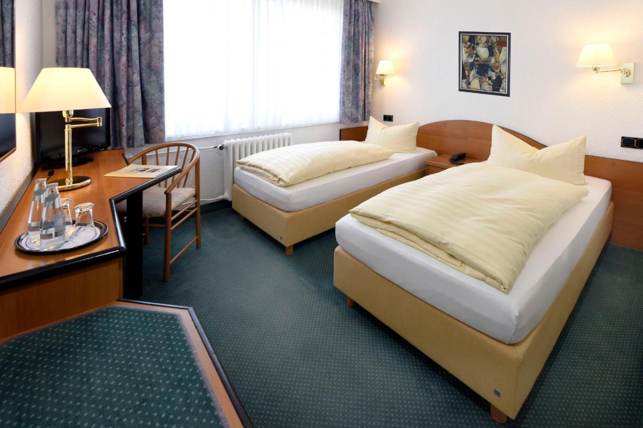 Lat Hotel & Apartmenthaus Berlin Eisenhüttenstadt エクステリア 写真