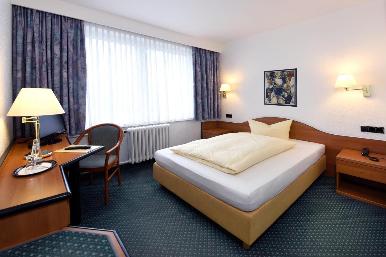 Lat Hotel & Apartmenthaus Berlin Eisenhüttenstadt エクステリア 写真
