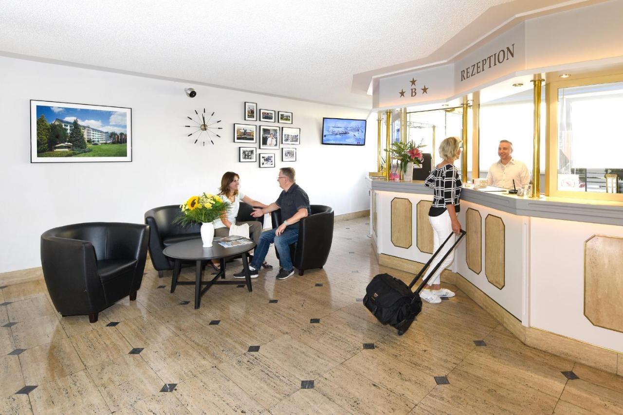 Lat Hotel & Apartmenthaus Berlin Eisenhüttenstadt エクステリア 写真
